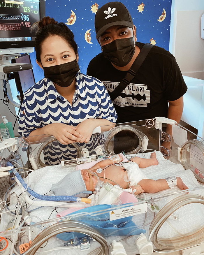 Mum Who Gave Birth To Baby Without Heartbeat Finally Carries Her After 8 Days