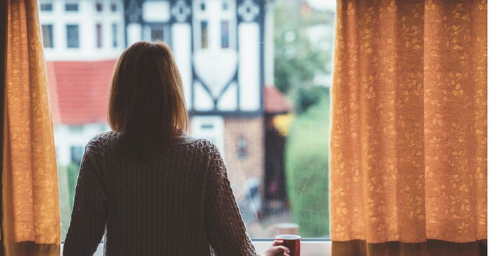 Single Working Mum Shares Brief Experience of Being a SAHM In Heartfelt Post