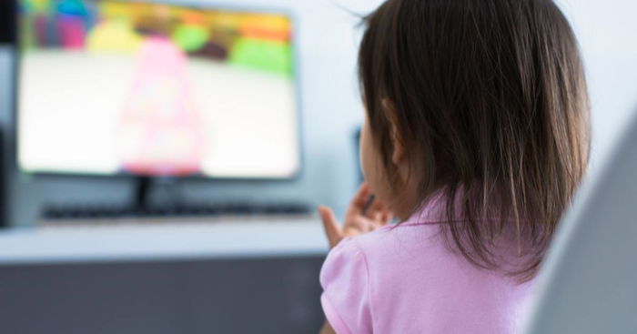 Study Shows Parents May End Up MORE Stressed When Their Kids Watch A Lot of TV