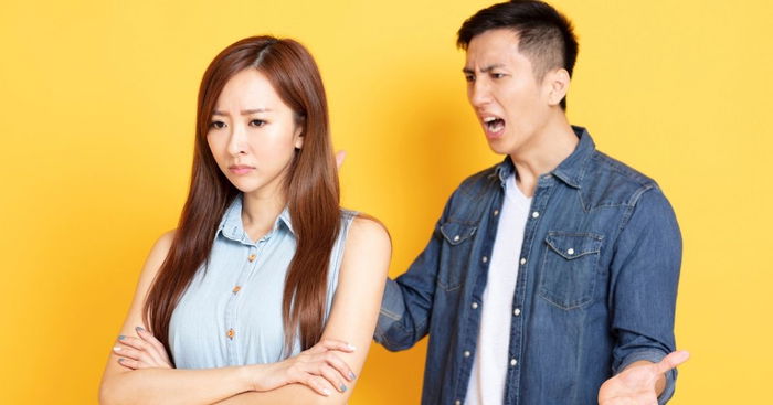 12 Signs You May Be In An Emotionally Abusive Relationship