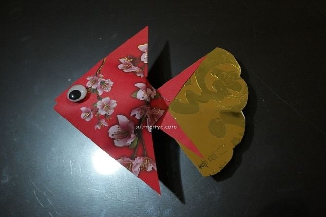 cny decoration using red packets
