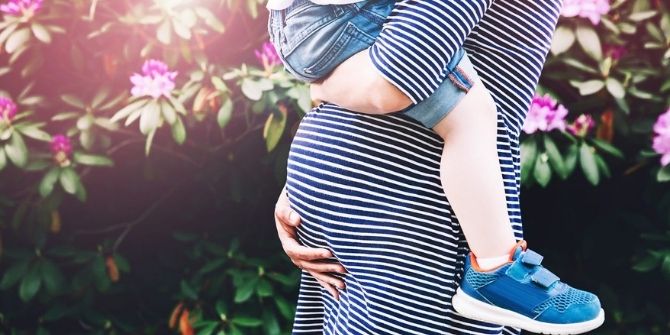 Mums, Here's Why Your Bump Pops Out Faster During The Second Pregnancy