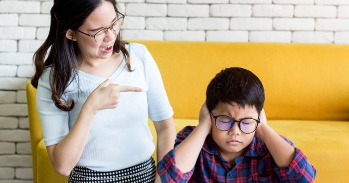 "Asian Parents' Concept Of Love Is So Twisted," Reddit User Calls It "Disgusting"