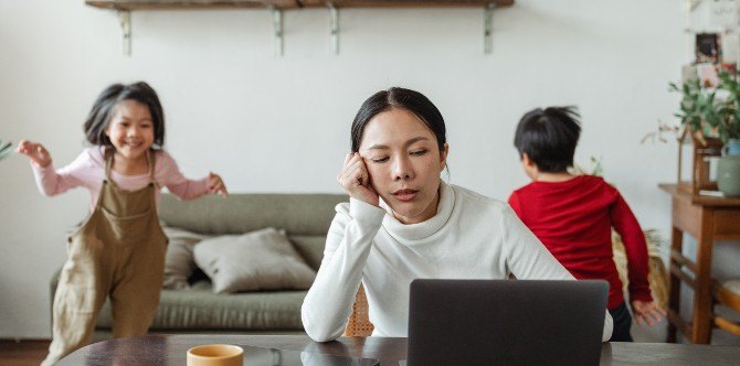 5 Ways To Calm A Hyperactive Child: A Helpful Guide For Parents