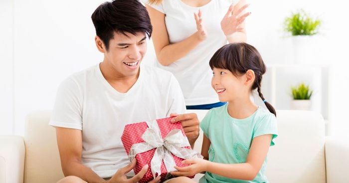 Father's Day In Singapore 2021: Thoughtful Gift Ideas For Every Type Of Dad (And Every Budget)