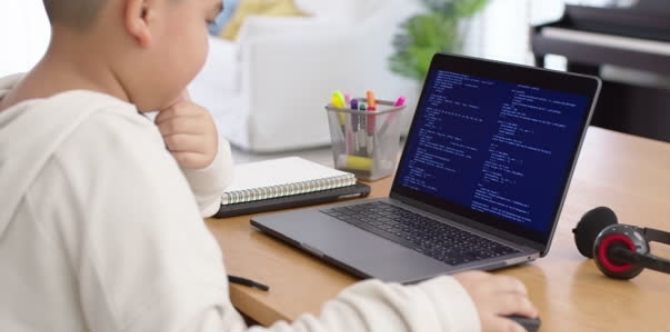 5 Programming Languages That Help Children Easily Learn Coding Skills