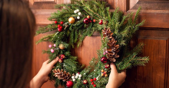Top 11 Places Where You Can Buy Christmas Wreaths In Singapore