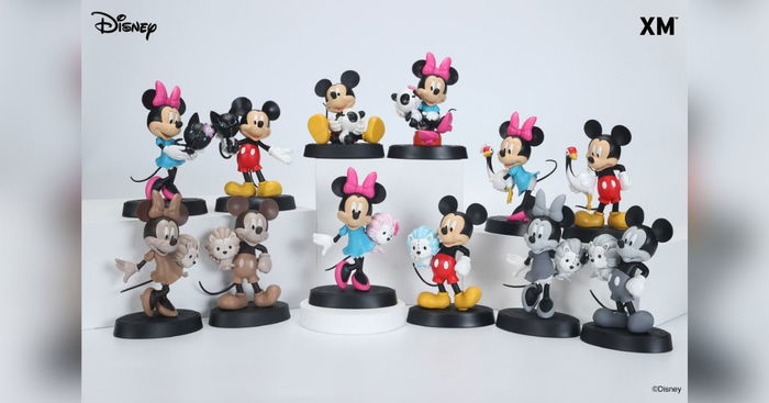 XM Launches Its First Mickey And Minnie Collectibles