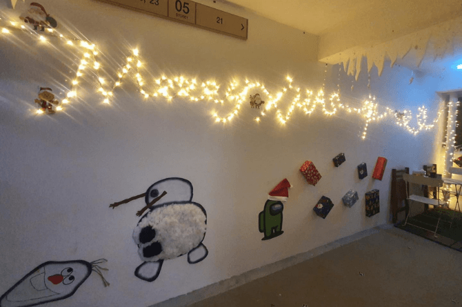 christmas hallway decorations