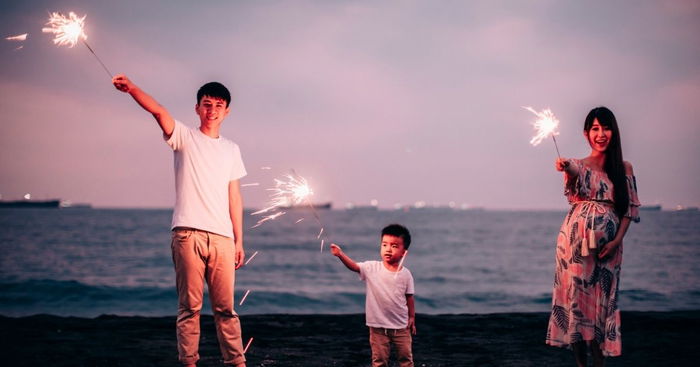 New Year's Eve 2022 Countdown Events: Fireworks, Dining, Cruise And More!