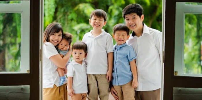 ‘Challenging but Rewarding’: Pain From Multiple Miscarriages Never Deterred Father of 4 From Having Kids