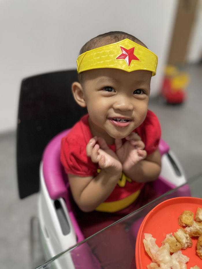 Ayra the “Singnoy” Superwoman