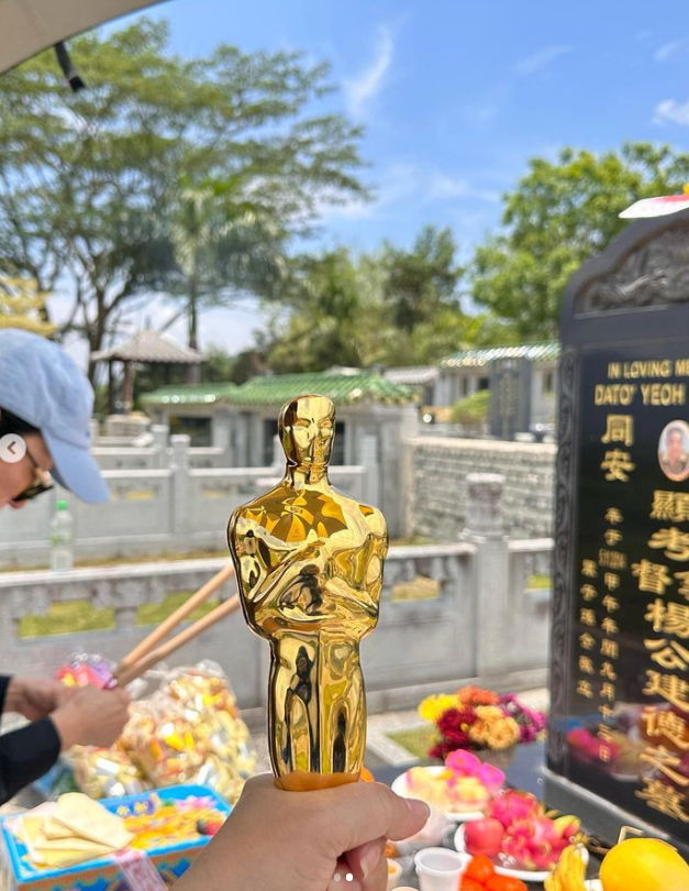 "Without My Parents Love and Trust and Support. I Wouldnt Be Here Today": Michelle Yeoh Honored Parents For Qing Ming  