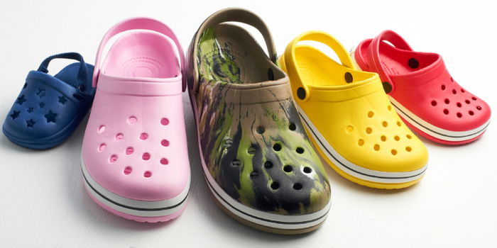Crocs Clog Gone Wrong: Shocking Escalator Mishap Leaves 6-Year-Old's Toe Caught