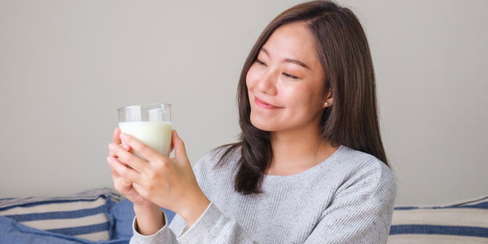 Milk for Breastfeeding Mums: How to Nourish Yourself and Your Baby While Nursing