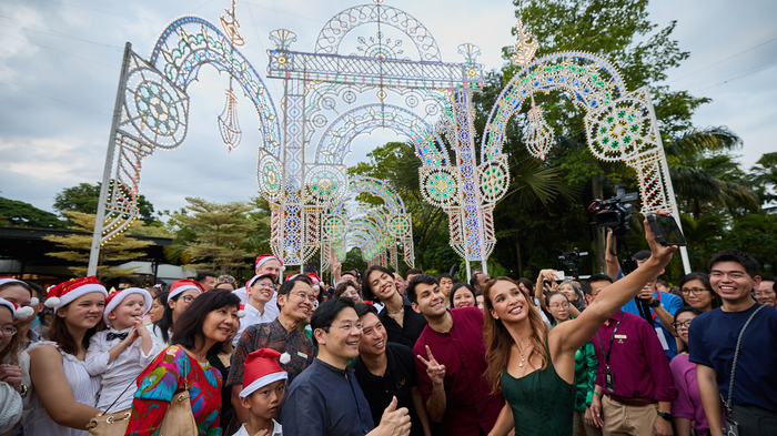 Gardens by the Bay's Milestone Celebration and Singapore's Grandest Christmas Extravaganza