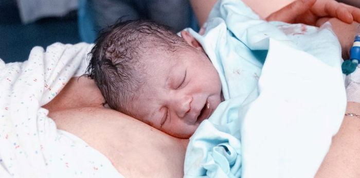 Learn How to Do IMD or Early Initiation of Breastfeeding and Its Benefits