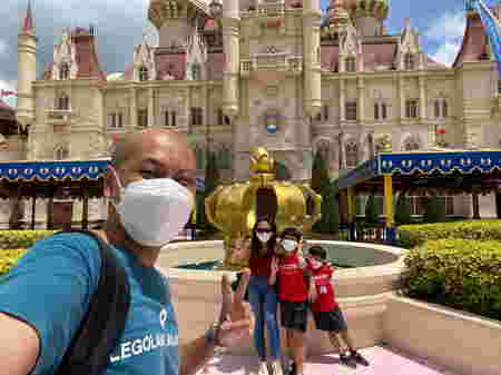 Its Just a Phase, He Said—Then Came Autism Spectrum Diagnoses for His Two Kids