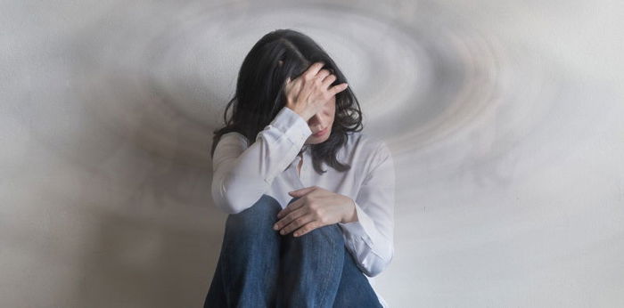 Vertigo: Causes, symptoms, home remedies and effective medicine for it