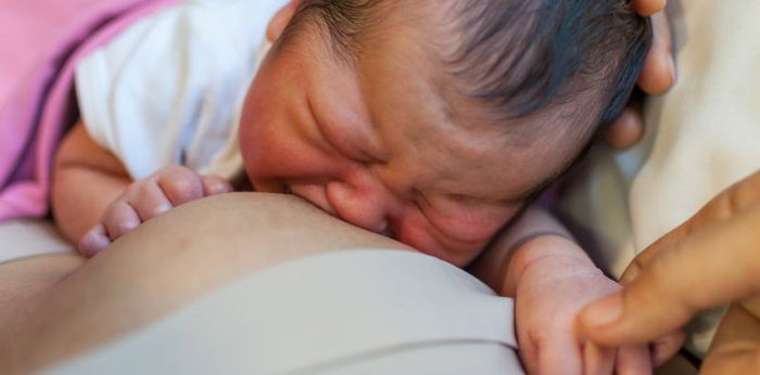 Getting to Know Suck Blisters, a Condition of Blisters on the Lips of Breastfed Babies