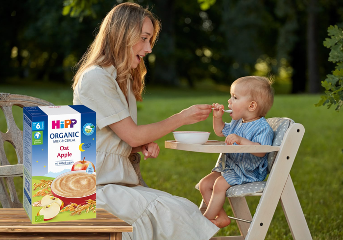 HiPP Milk Cereals essentials package in travel bag