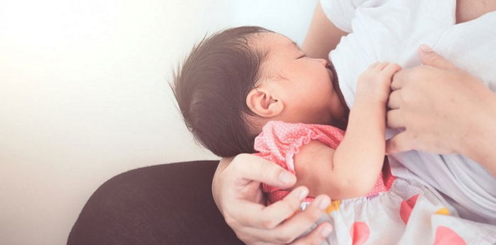 Mẹ đừng quá lo lắng khi bé 4 tháng bú ít vì những nguyên nhân sau