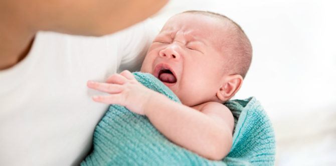 9 Penyebab Bayi Menangis Terus dan Tanda Parents Harus Mulai Khawatir