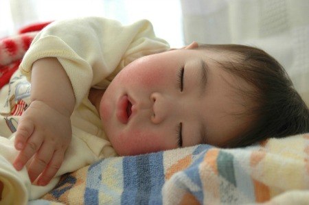 Manfaat Tidur Tepat Waktu untuk Anak
