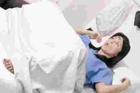 Cara mengejan yang benar saat melahirkan