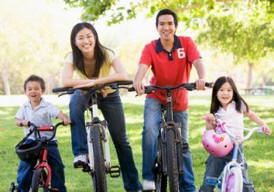 7 Jenis Olahraga Bersama Keluarga Yang Menyenangkan