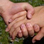 Parents ingin anak mandiri sejak dini? Beragam cara berikut bisa Anda ikuti