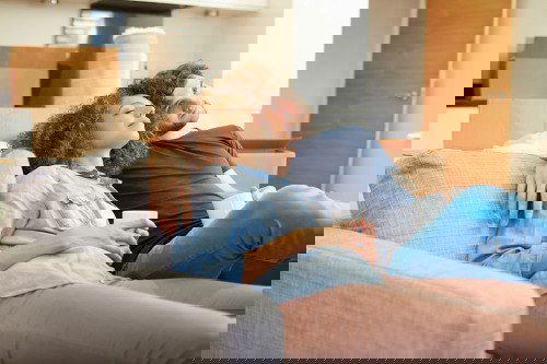 Kencan romantis dengan suami di Rumah, kegiatan apa yang harus dilakukan?