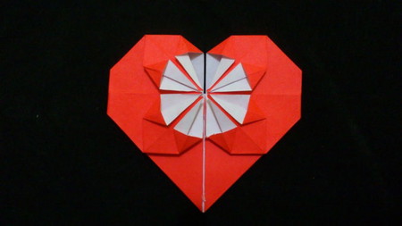 Origami Hati ini untuk Pesan Rahasia di Hari Valentine