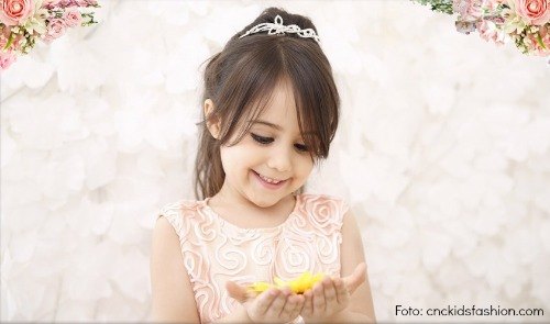 5 Tips Menyimpan Baju Pesta Anak agar Tidak Mudah Rusak