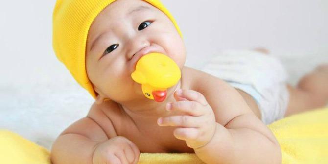 Melatih Indera Si Kecil Melalui Permainan Bayi Yang Sederhana