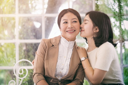 menyentuh hati anak ibu