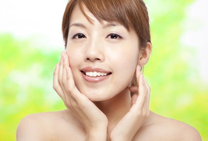6 Tips Kesehatan Kulit Agar Bunda Selalu Tampil Cantik dan Awet Muda