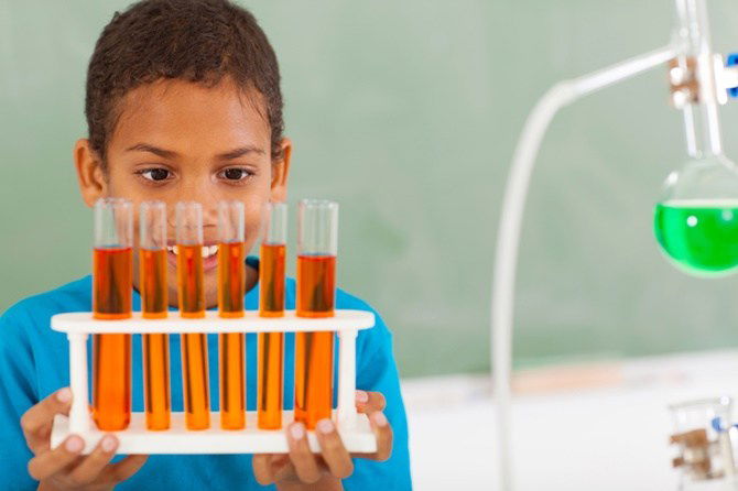 Ingin Anak Suka Belajar? Cobalah Trik Berikut Ini