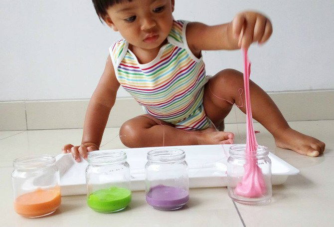Montessori di Rumah? Yuk Coba Resep Slime Buatan Sendiri
