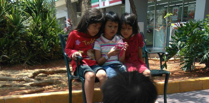 Bolehkah Anak SD Punya Akun Media Sosial?
