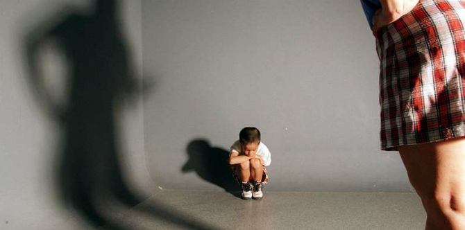 Anak Mengalami Kekerasan oleh Pengasuh? Kenali Tanda-tandanya