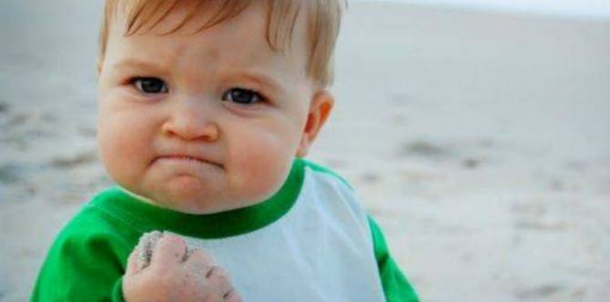 Anak ini Bantu Transplantasi Ginjal Ayahnya dengan "Meme Anak Sukses"