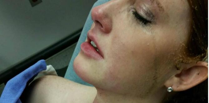 Pengalaman Seorang Ibu: Jangan Pernah Sekalipun Masak Sambil Gendong Bayi