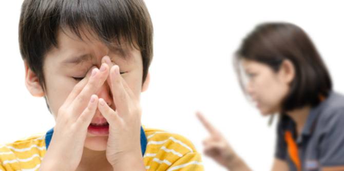 Lakukan 10 Cara Sederhana ini Agar Anda Tak Perlu Berteriak Pada Anak