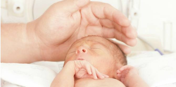 Seorang Bayi 10 Bulan Tewas Karena Orangtua Mencampur ASI dengan Air Putih