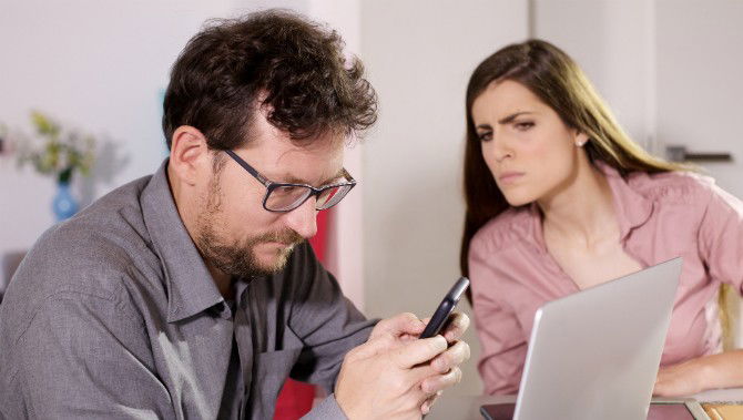 Suami, Yuk Jaga Hati Istri, Jangan Curhat 10 Hal ini Kepada Teman Perempuan Anda