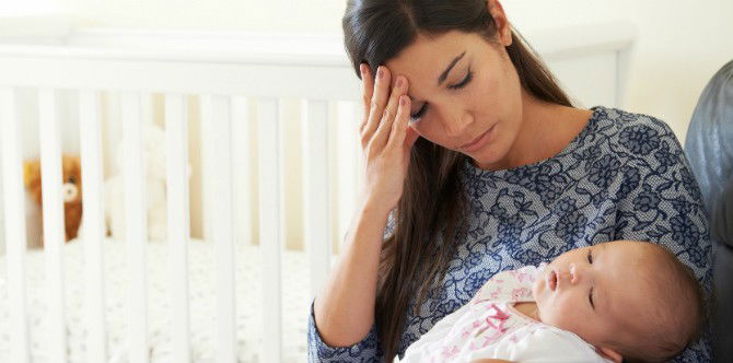 Normalkah Jika Bayi Tak Bisa Lepas dari Gendongan Orangtua? Ini 4 Faktanya