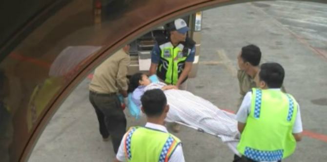 Bayi lahir dalam penerbangan; Berapa usia kehamilan yang aman untuk naik pesawat?