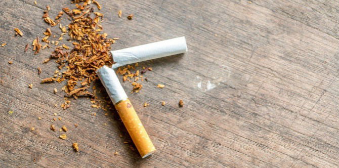 Tak sengaja makan rokok, anak ini dilarikan ke IGD