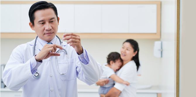 Seorang ibu dipenjara karena menolak vaksin, bagaimana hukum memberi vaksin pada anak di Indonesia?